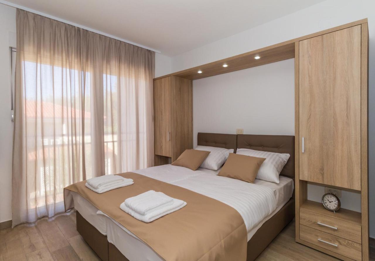 Villa Astoria Biograd Na Moru Exterior photo